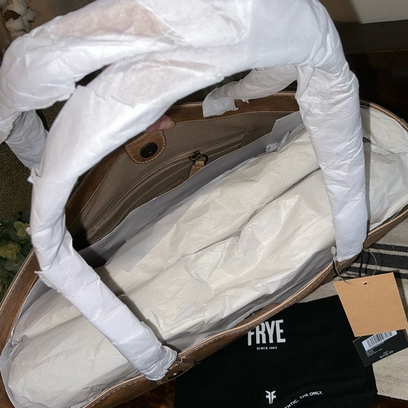 NWT Frye Melissa Leather Shopper Tote Shoulder Bag Beige Brown Retail  $358 - Picture 9 of 13